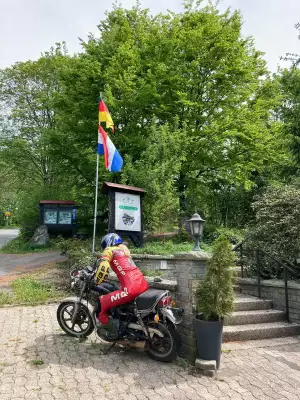 Herzlich willkommen sind Motorradfahrer im Biker Gasthof Walhalja